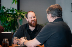 How to secure your follow-up contract as a freelancer after the test phase - in just 4 weeks